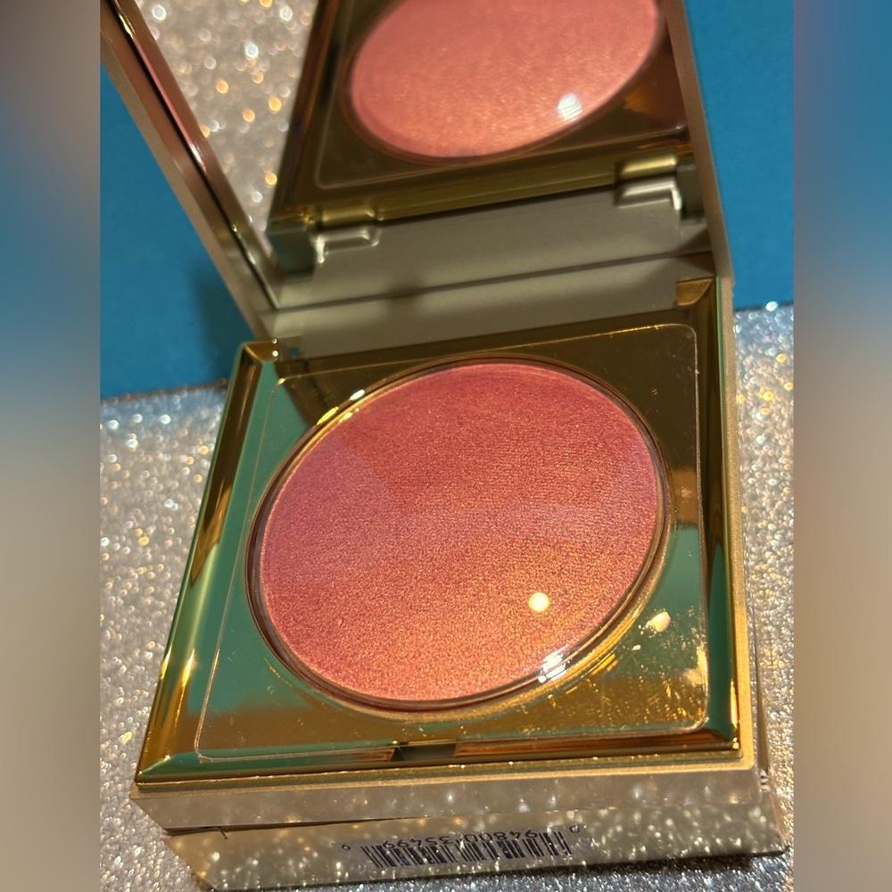 BNIB! Stila Heaven’s Hue Highlighter in Incandescence 💖💎🌟👑